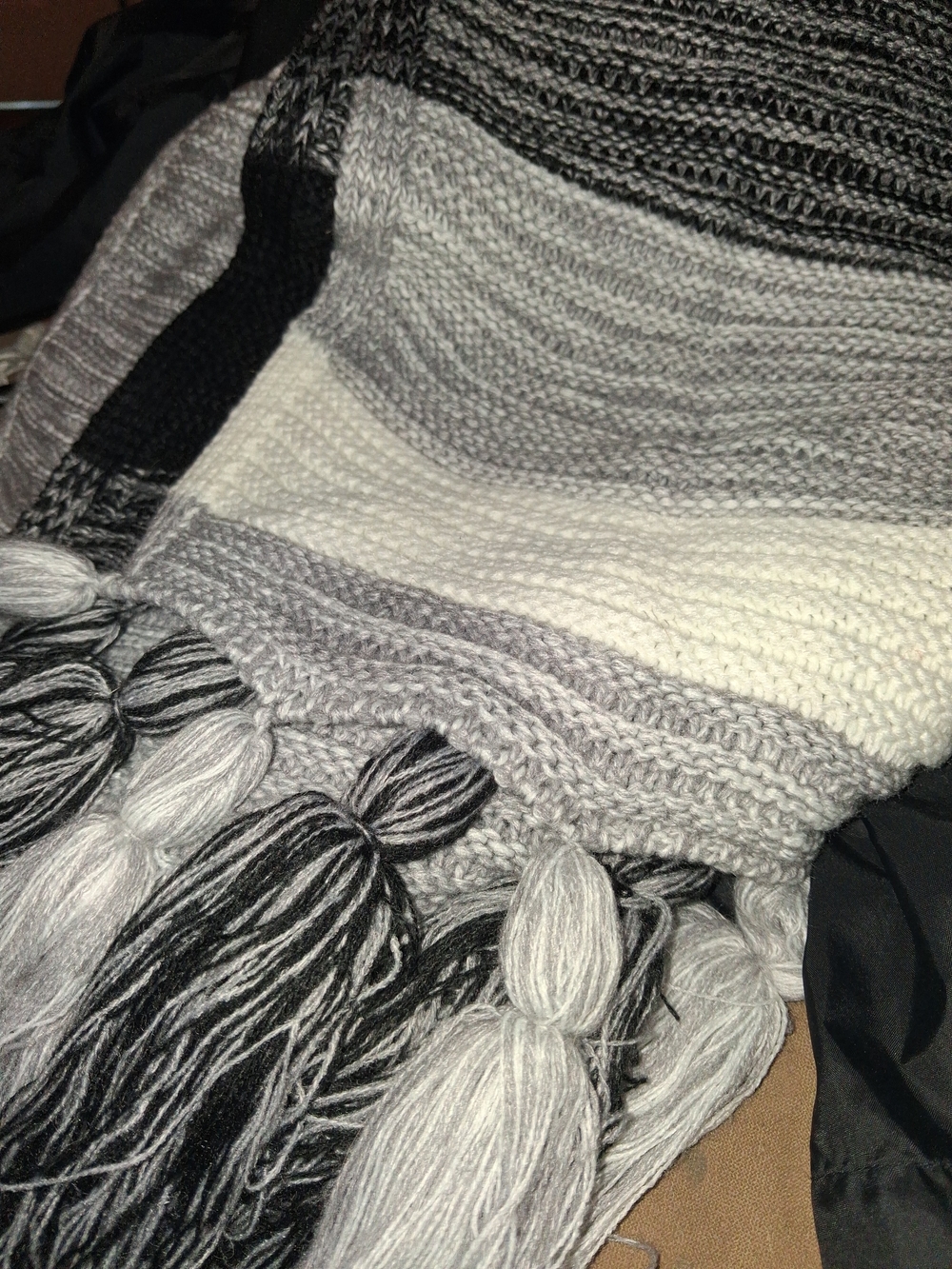 Calvin Klein Gray, Black & Cream Striped Tassel Knit Scarf NWT One Size